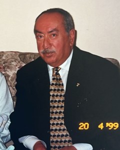 Erkan Arat, dedem, avukat.